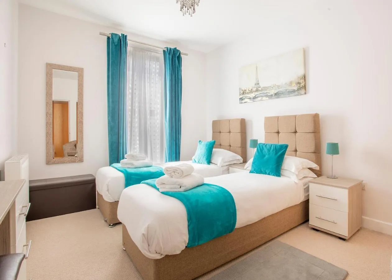1 Bed Apartment - Redhill Central, Surrey, Gatwick #3