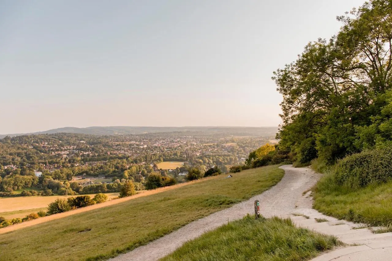 1 Bed Apartment - Redhill Central, Surrey, Gatwick #3 United Kingdom