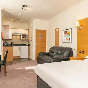  Apartment Teddington Lodge